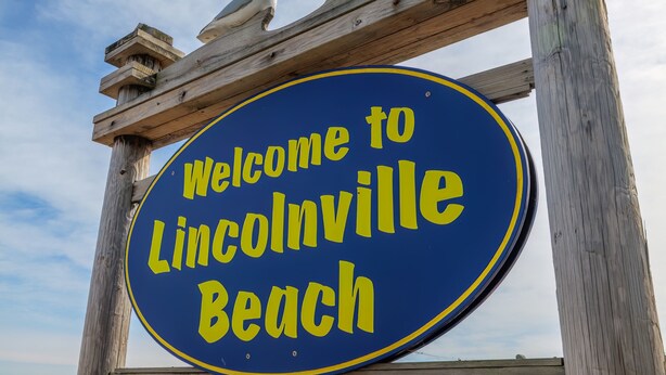 Placa de boas-vindas para Lincolnville Beach.