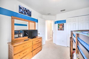 7 habitaciones, cuna de viaje, internet y ropa de cama