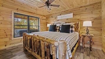3 bedrooms, iron/ironing board, travel crib, free WiFi