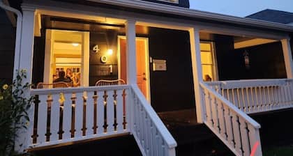 *New* Historic 1911 Central Missoula 4 Bedroom Bungalow