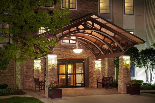 Exterior - Studio | Free Breakfast! Heated Indoor Pool (Glenview)