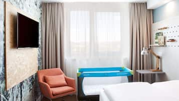 Zimmer, 1 Doppelbett | Schreibtisch, Verdunkelungsvorhänge, schallisolierte Zimmer