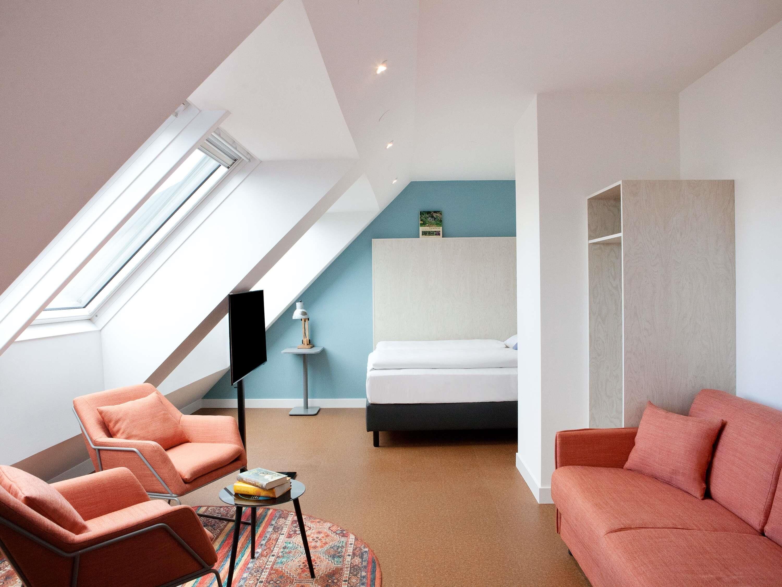 Room, 1 Double Bed (Greet Super Room) | Desk, blackout drapes, soundproofing, iron/ironing board