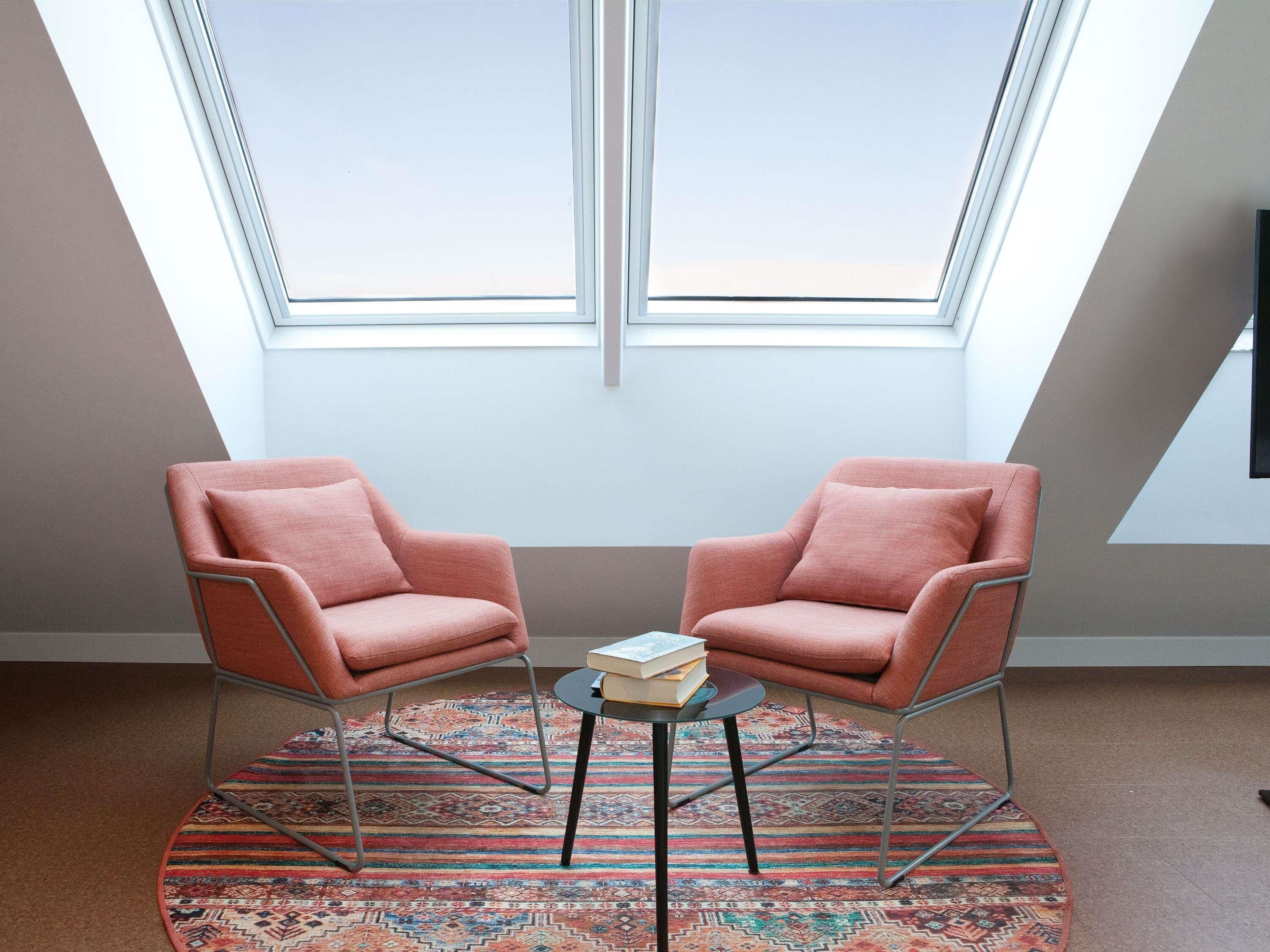 ルーム ダブルベッド 1 台 (Greet Super Room) | デスク、遮光カーテン、防音設備、アイロン / アイロン台