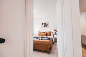 3 bedrooms, travel crib, WiFi, bed sheets