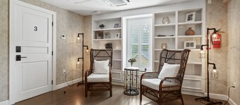 Stirrup House by Pattio