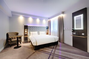 Standard Double Room | Soundproofing, bed sheets