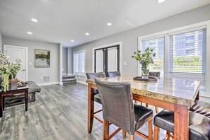 Dining - Long Branch Getaway: Grill, 1 Block to Beach! (Long Branch)