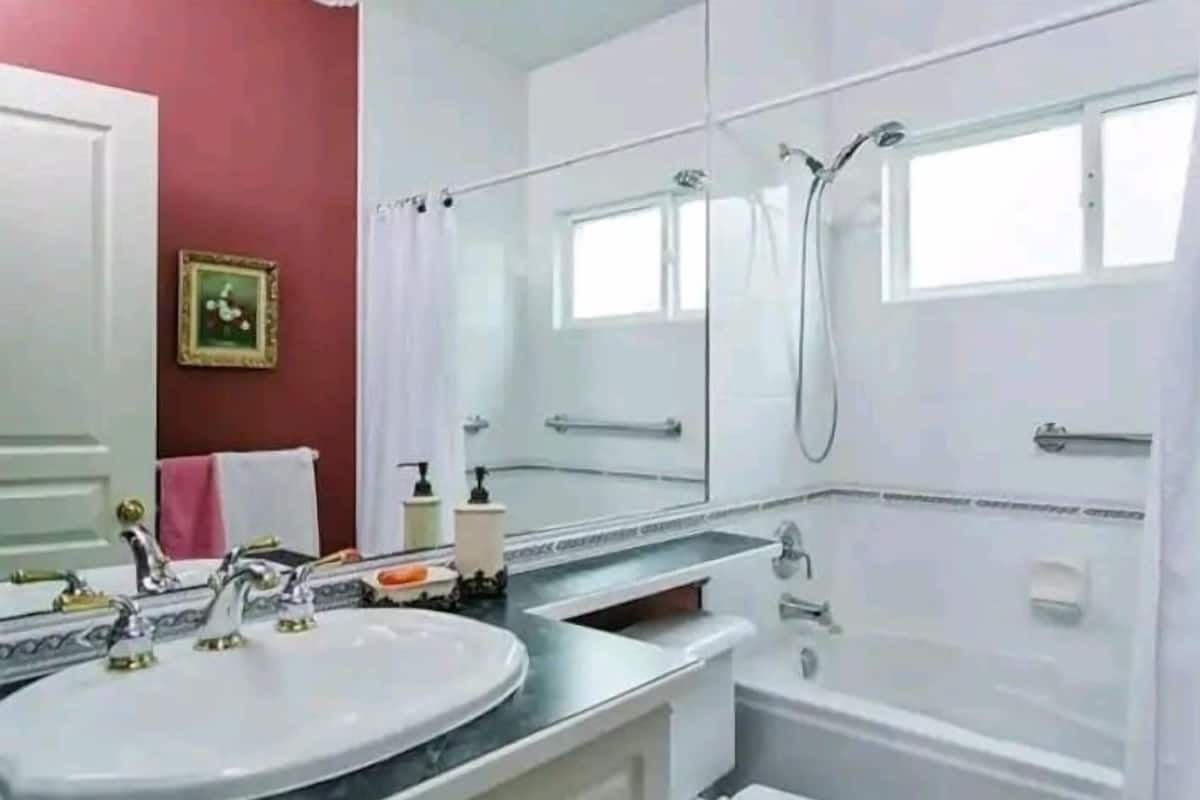 Comfort Room | Bathroom
