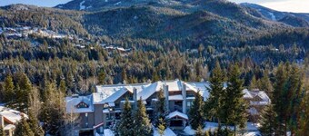 Spacious | Pet friendly | Shared Hot Tub | BBQ