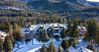 Spacious | Pet friendly | Shared Hot Tub | BBQ