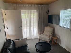 Smart TV - Guest House in the Lavender Field (Cambridge)