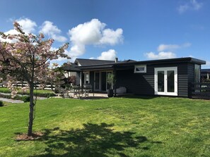 Exterior - Guest House in the Lavender Field (Cambridge)