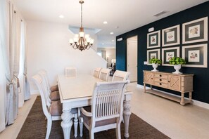 Dining - House 6BD / Pvt Pool & SPA / Near Disney / Game Room / Kissimmee / Encore Resort (Kissimmee)