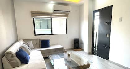 Modern apartment near the San Marino mall and Santa Ana port
