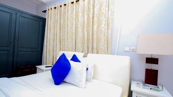 Standard Room | 1 bedroom, minibar, desk, soundproofing