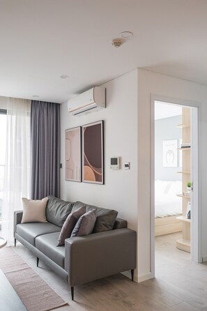 Deluxe Apartment | Living area