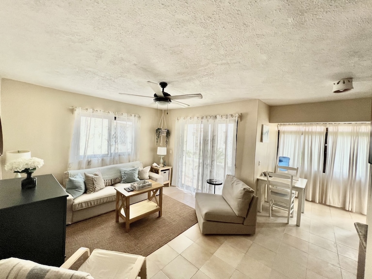 Beach Villa Steps To Bavaro Beach Ocean-view Rooftop 2br/2ba Los Corales - Punta Cana