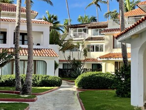 المنشأة من الخارج