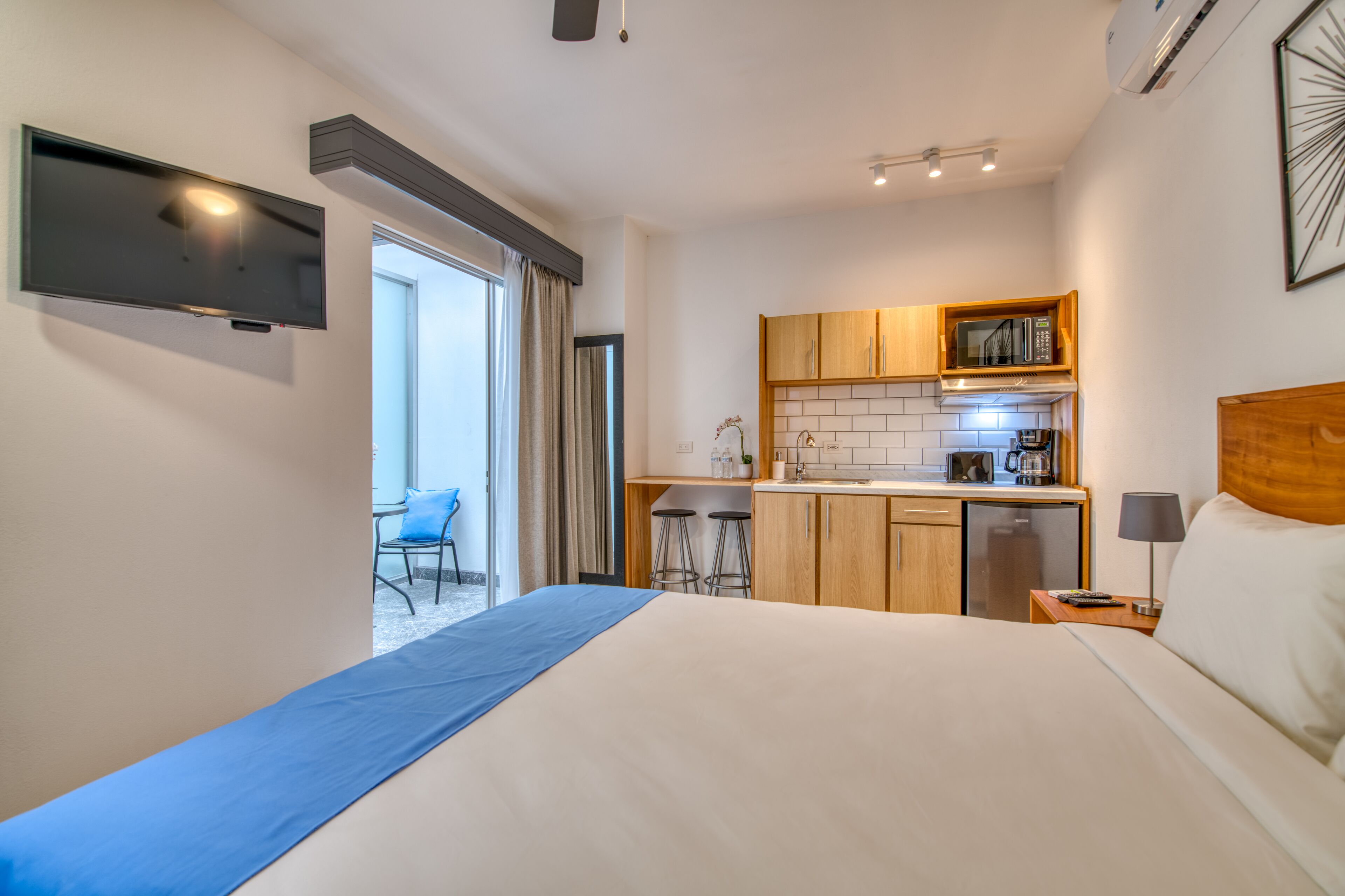 1 chambre, coffres-forts dans les chambres, bureau