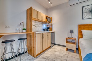 1 bedroom, in-room safe, desk, iron/ironing board