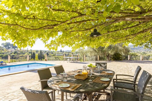 Fantastic Villa for 12 people with pool and barbecue.