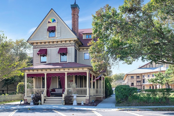 Wrap-around porch and privacy!