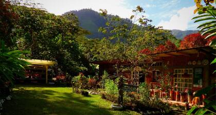 Eco Lodge Villa Laura <br><br>" Un Mundo Natural A Tu Alcance"