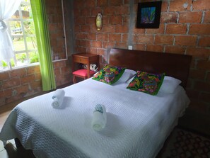 2 bedrooms, WiFi, bed sheets, wheelchair access