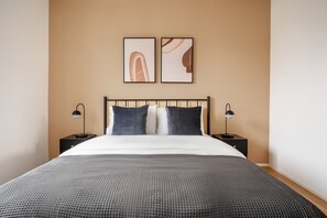 1 chambre, fer et planche à repasser, Wi-Fi, draps fournis