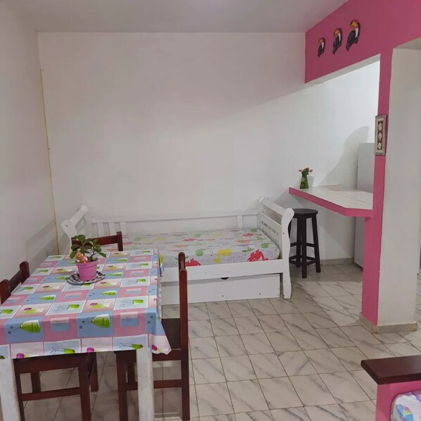 Basic Chalet | Living area