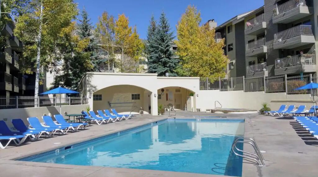 Piscina externa, piscina aquecida