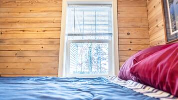 2 多间卧室、免费 WiFi、床单