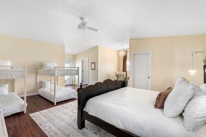 5 chambres, fer et planche à repasser, lit parapluie, Wi-Fi gratuit