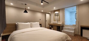 Deluxe Premium Room | Hochwertige Bettwaren, Betten mit Memory-Foam-Matratzen