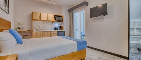 1 bedroom, in-room safe, desk, iron/ironing board