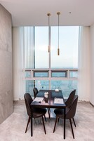 Desayuno buffet diario (KRW 22000 por persona)