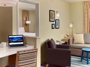 1 sovrum, skrivbord, strykjärn/strykbräda och gratis wi-fi