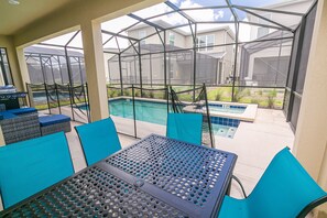 Piscine extérieure