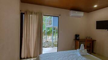 1 habitación, escritorio, wifi gratis y ropa de cama