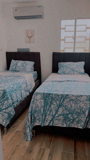 2 habitaciones, wifi gratis y ropa de cama 