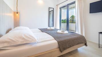 3 bedrooms, free WiFi, bed sheets