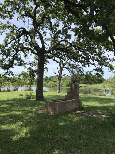 Sunset Farm in Aggieland - Country Life 15 miles from Kyle Field - up to 14 ppl