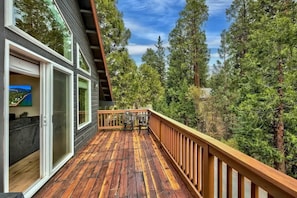 Property grounds - The Hideaway, Tahoe: Hot Tub, Dog Friendly, Trail (Tahoe Vista)
