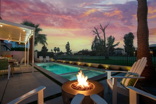 Outdoor pool, a heated pool