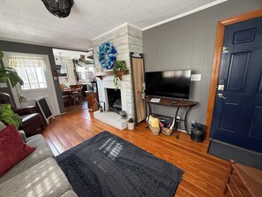 Smart TV, fireplace, offices, printers