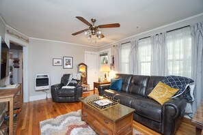 Smart TV, fireplace, offices, printers