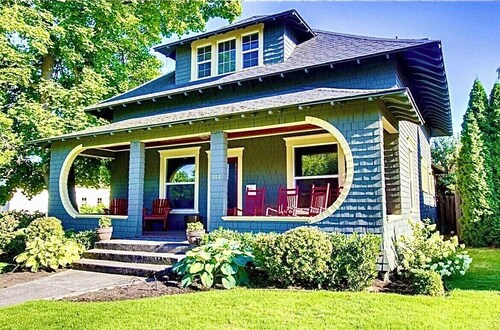Craftsman House-Near Downtown & Dog Friendly
