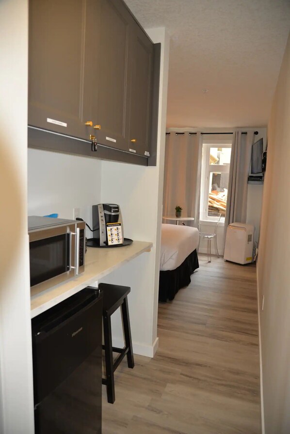 1 bedroom, free WiFi, bed sheets, wheelchair access - Cozy 1Bed/1BA Hotel Room/AC/UG Parking/Gym (Canmore)