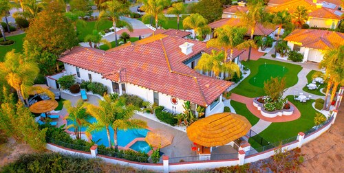 Grand Lux II - Luxury Resort Pool Villa - Wedding Guests - Golf - Wine - Beaches
